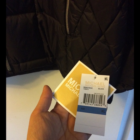 LAST CALL‼️Michael Kors Packable Down Jacket - Picture 7 of 7